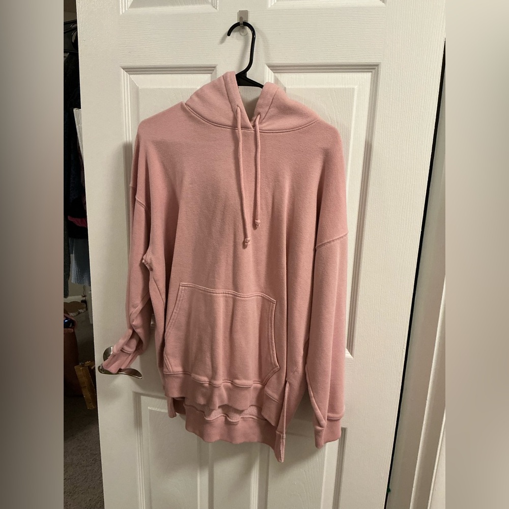 Sweatshirt.